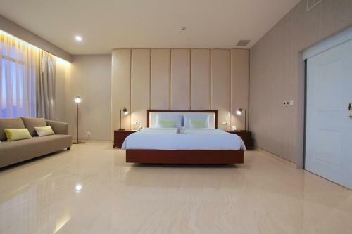 Hotel Grand Whiz Megamas Manado