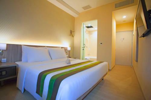 Hotel Grand Whiz Megamas Manado