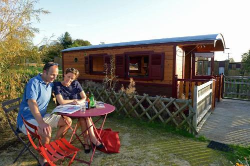 Les Roulottes & Cottages Du Moulin