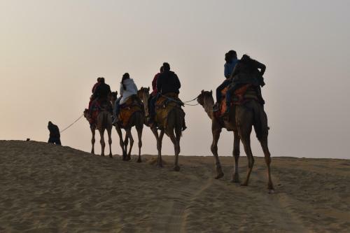 Hotel Mumal Desert Camp