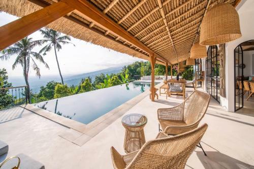 New! Stunning 4br Jungle View Villa In Lovina