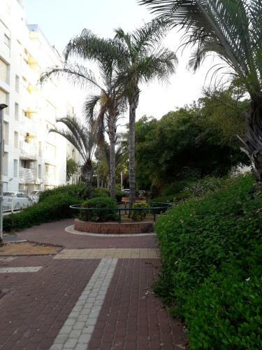 Comfortable Apartment, 7 Min Walk To Beach Ashdod