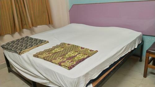 Hotel Sarvodaya Deluxe Lodge