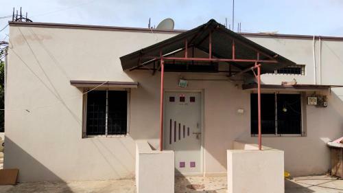 Hotel Sarvodaya Deluxe Lodge