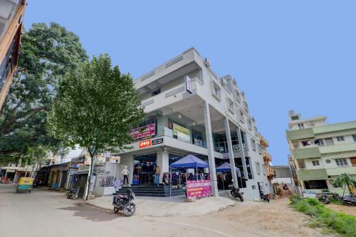 Hotel Oyo Flagship 92248 Sai International