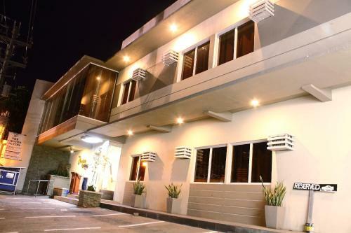 Hotel The Center Suites