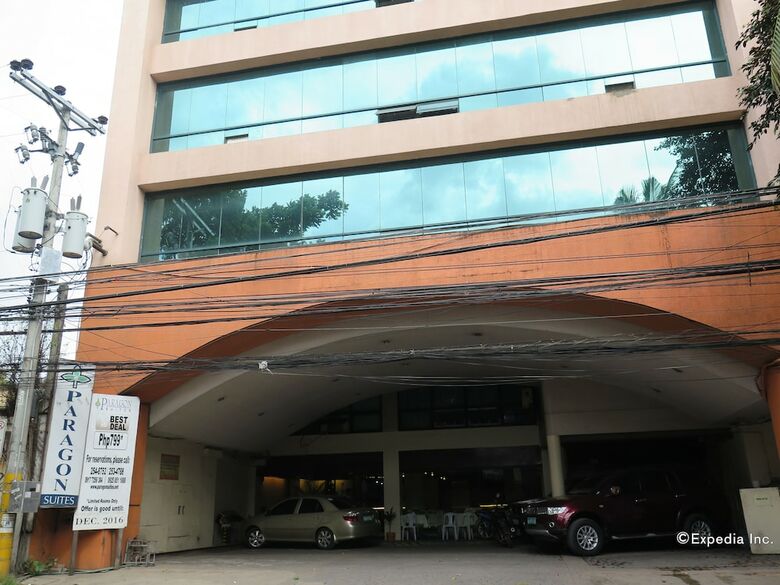 Hotel Paragon Suites