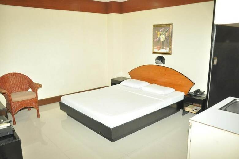 Hotel Paragon Suites