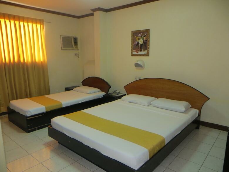 Hotel Paragon Suites