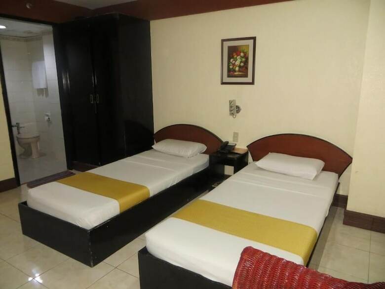 Hotel Paragon Suites