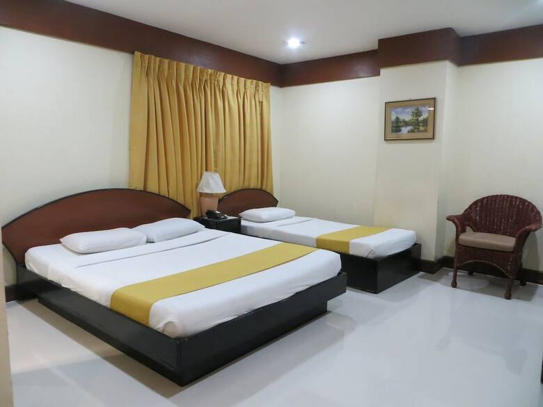 Hotel Paragon Suites