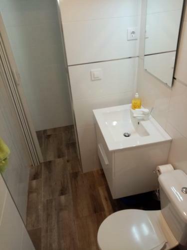 Apartamento A 4 Minutos Playa Zapillo Almer�a