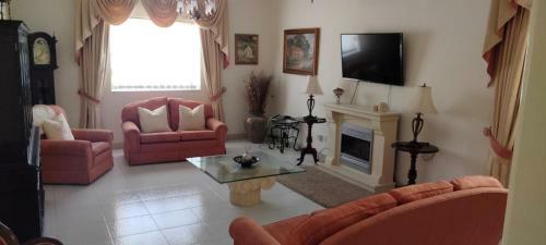 Villa Malta Tourism Approved Home With Private Pool