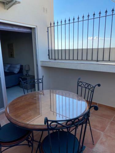 Newly Refurbished Mellieha Central Apartment