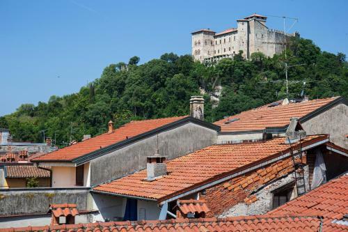 Apartamento Nel Cuore Di Angera