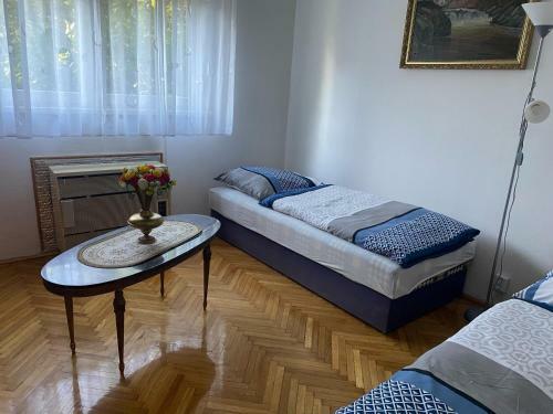Eszkim�ka Apartman Debrecen