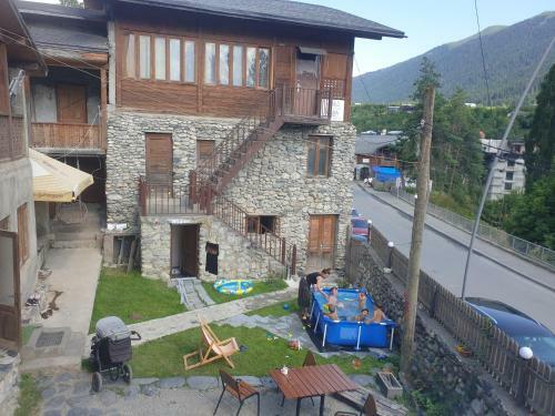 Hostal Alp House Mestia