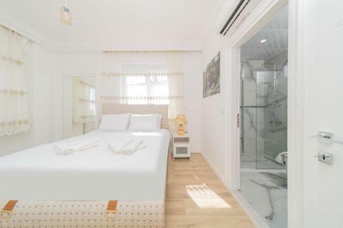 Superb Villa With Pool Hamam And Sauna In Antalya