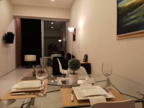 Apartamento En El Coraz�n De Asunci�n. Villa Morra. Shopping.