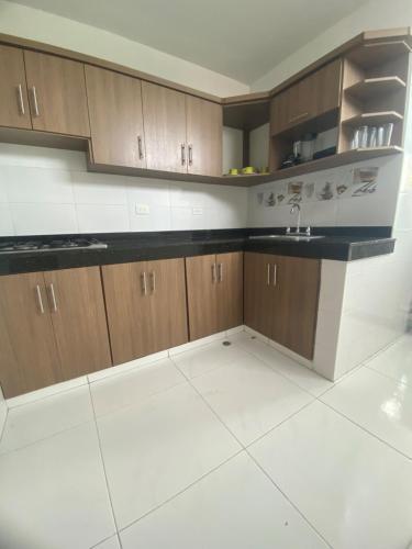 Hermoso Apartamento Amoblado Con Parqueadero 301