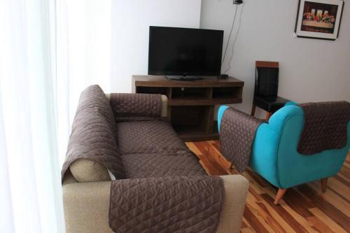 Hermoso Apartamento Amoblado En Cusco De 105 Mts.