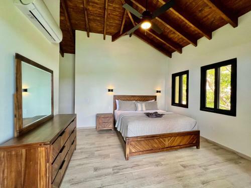 Villa Casa Sirena At Parrot Tree Plantation