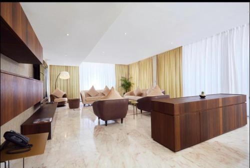 Apartamento Luxurious One Bedroom Executive Space Available