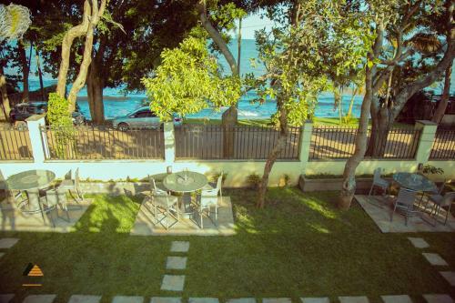 Hotel Cwezi By The Lake