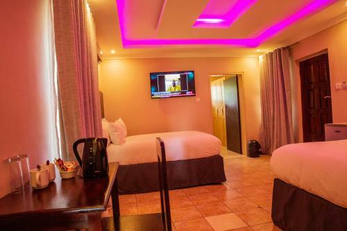 Hotel Zambezi Junction Lodge