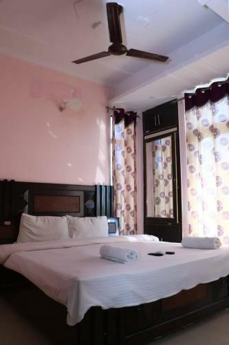 Hotel Corbett Castle Resort