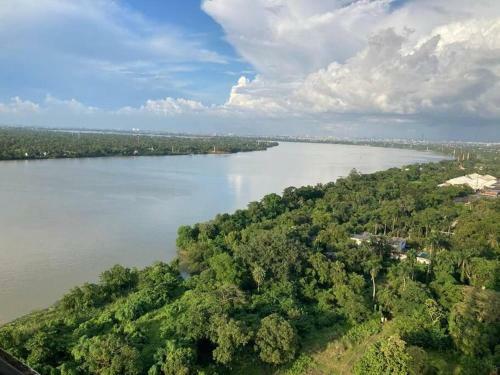 Apartamento River Facing Lovely 3br Condo