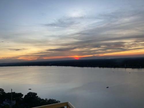 Apartamento River Facing Lovely 3br Condo