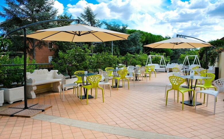 Smooth Hotel Rome West
