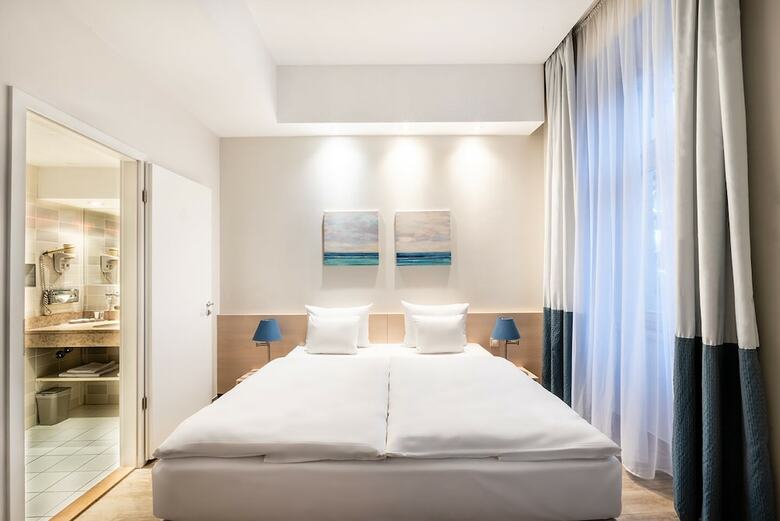 Atrium Fashion Hotel