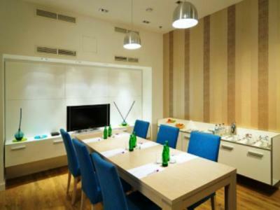 Atrium Fashion Hotel