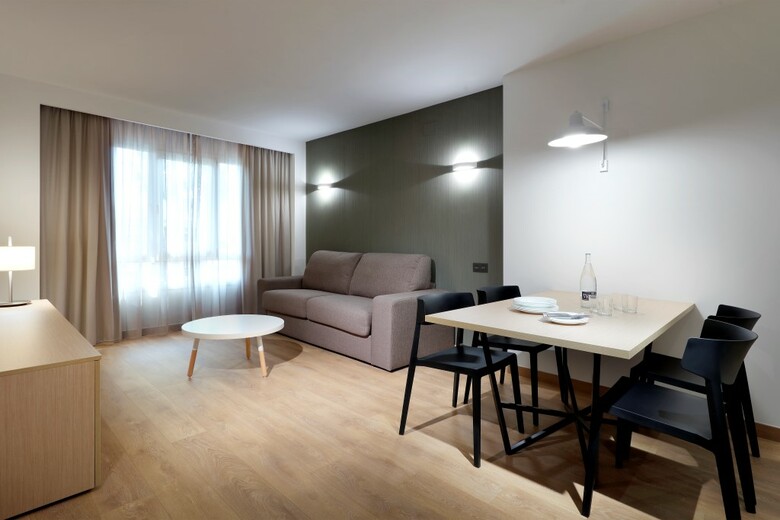 Apartamentos Sb Corona Tortosa