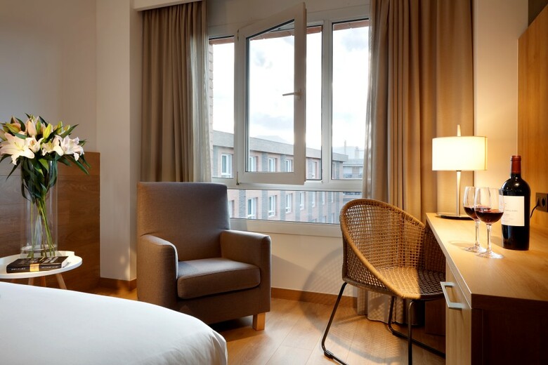 Apartamentos Sb Corona Tortosa