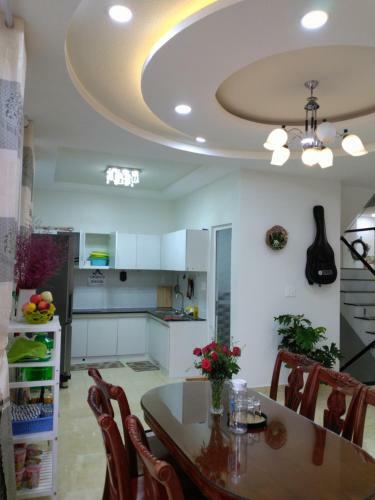 Villa Q's House