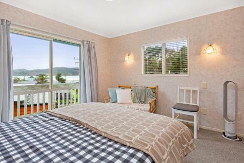 Surfs Up - Raglan Holiday Home