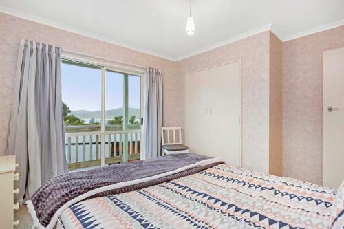 Surfs Up - Raglan Holiday Home
