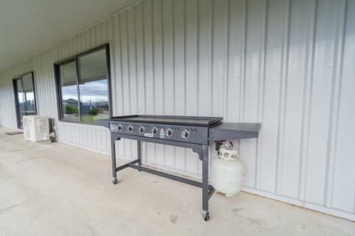 Acheron Homestead - Te Anau Holiday Home