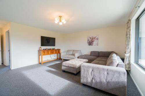 Acheron Homestead - Te Anau Holiday Home