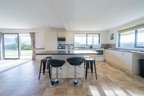 Acheron Homestead - Te Anau Holiday Home