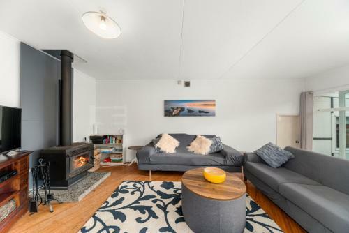 Kerer? Lodge - Two Mile Bay Holiday Home