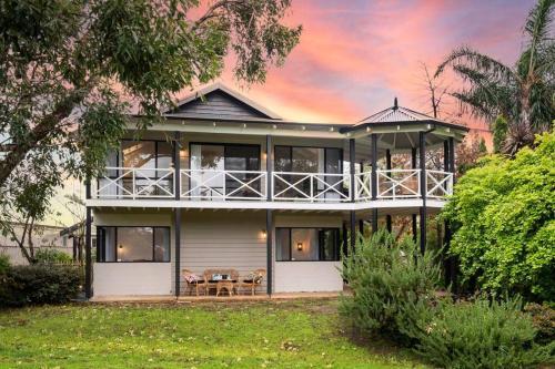 Treetop Rest - Stunning Dunsborough Home