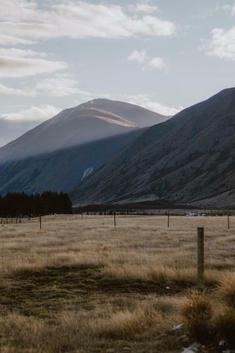 Peak View Cabin - Ben Ohau - Stylish Seclusion
