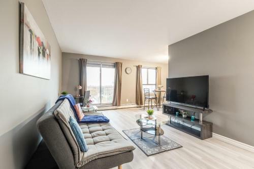 Cozy 1br Apartment With King Bed - Near Downtown