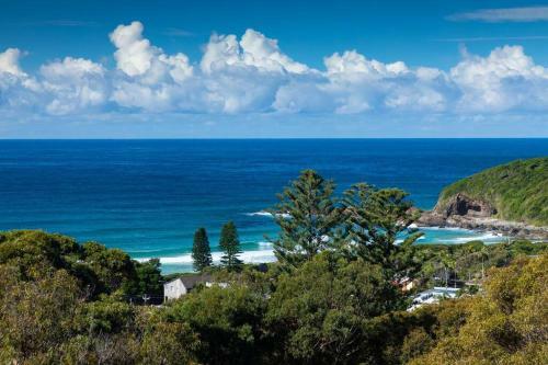 Blissful Retreat With Panoramic Views Of One Mile