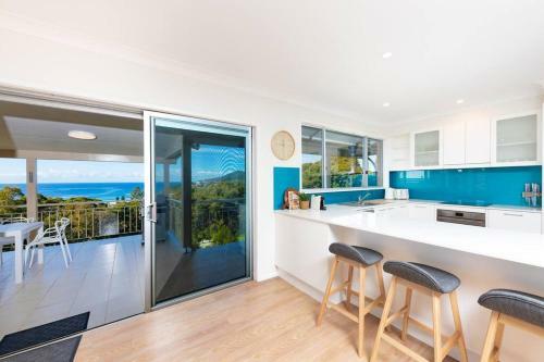 Blissful Retreat With Panoramic Views Of One Mile