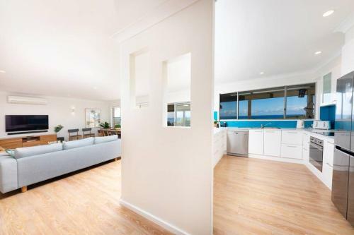 Blissful Retreat With Panoramic Views Of One Mile